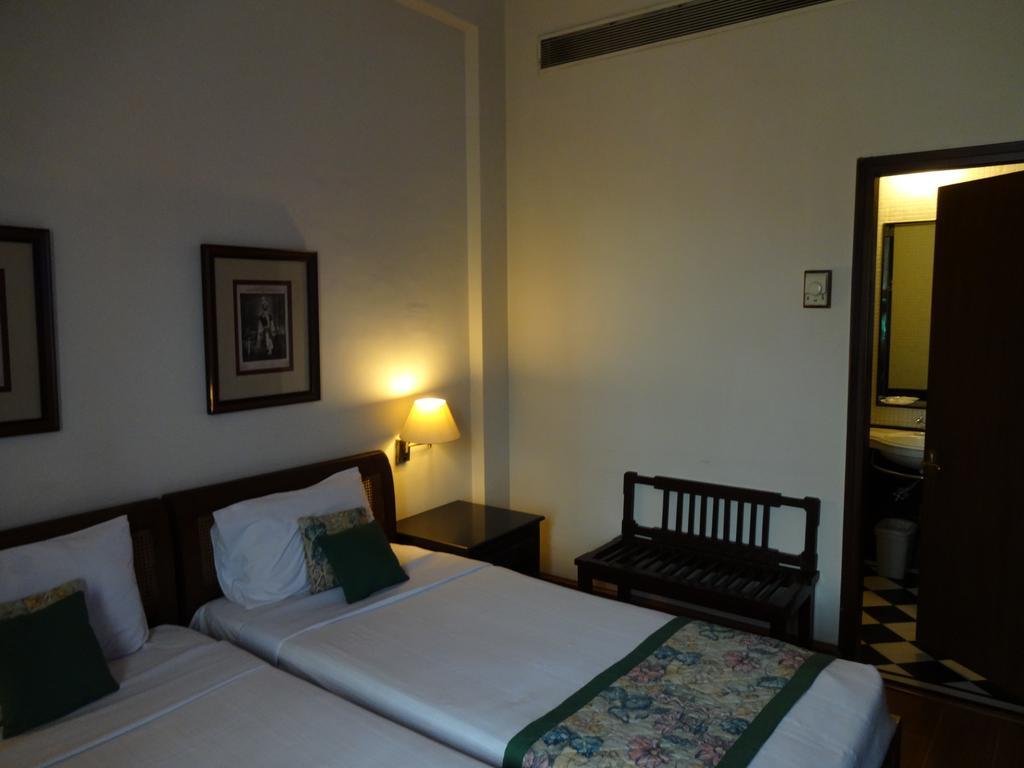 Hotel Broadway Delhi Eksteriør billede