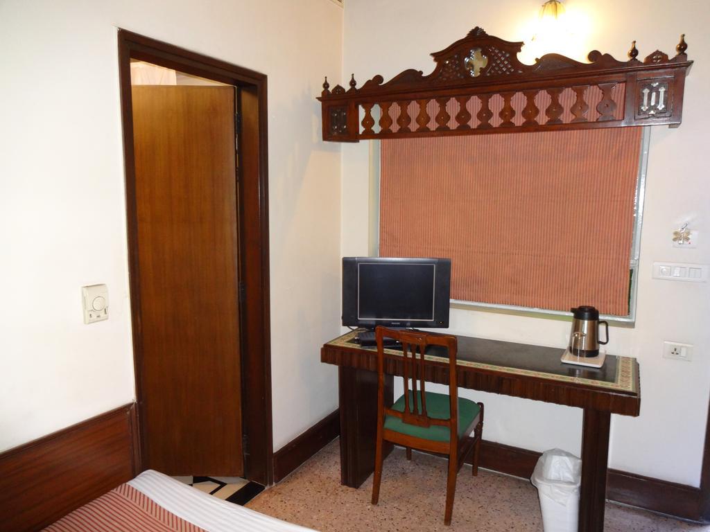 Hotel Broadway Delhi Eksteriør billede
