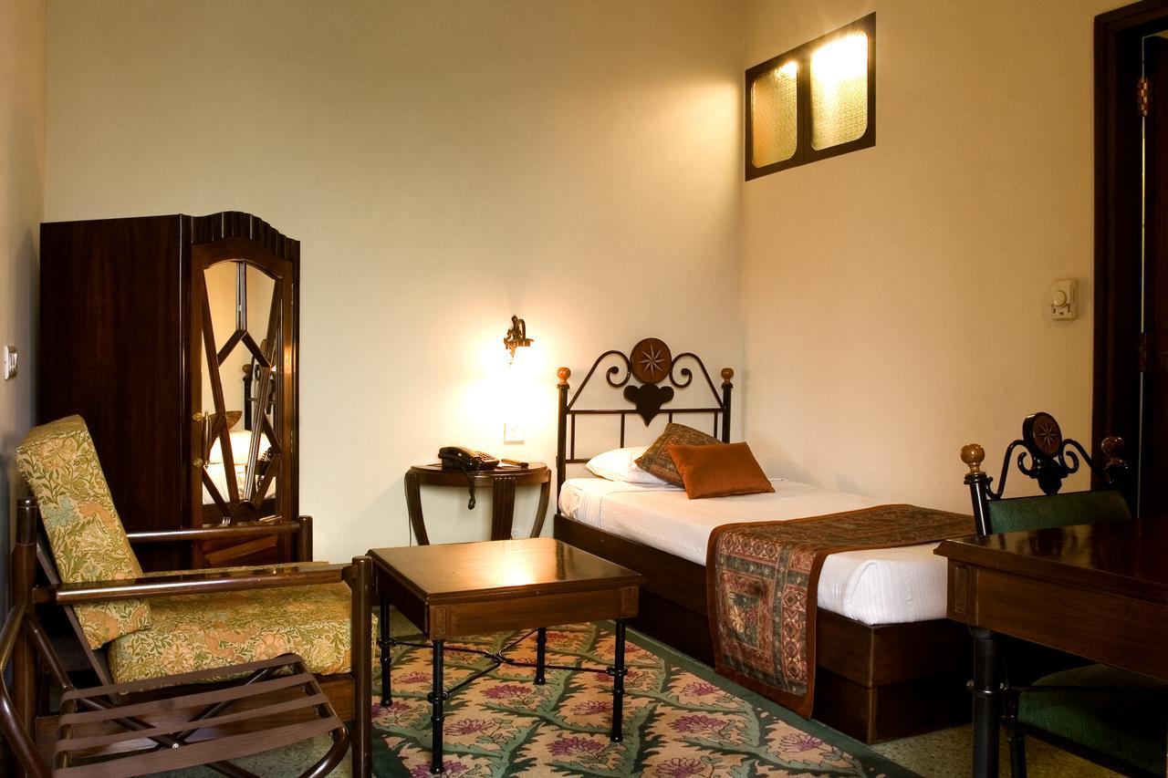 Hotel Broadway Delhi Eksteriør billede